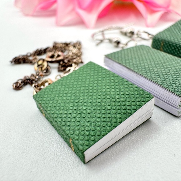 Books Real Paper Earrings Pendant Set Teacher Librarian Whimsical Unique Unusual - Picture 2 of 11